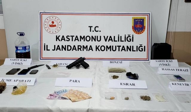 Kastamonu'da uyuşturucu operasyonunda yakalanan zanlı tutuklandı