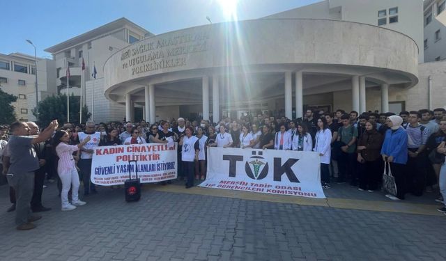 Mersin'de sağlıkçılara yönelik şiddet protesto edildi
