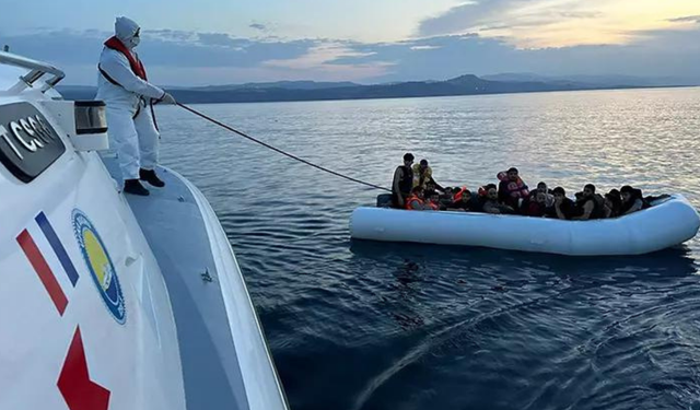 Çanakkale'de 29 göçmen kurtarıldı