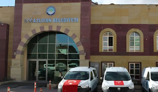 Deprem yardımlarını sattığı iddia edilen AKP'li belediyen hakkındaki aramalara erişim engeli