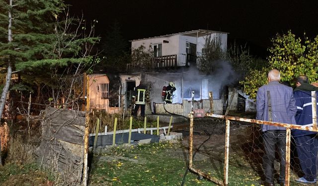 Kayseri'de bir evde çıkan yangın söndürüldü