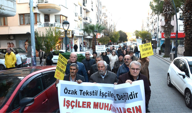 Akhisar Demokrasi Güçleri Özak Tekstil işçileri için eylem yaptı: Özak işçisi yalnız değildir!
