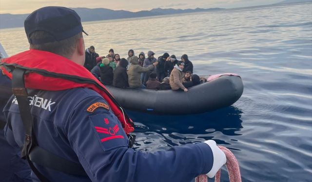 Bodrum açıklarında 49 düzensiz göçmen kurtarıldı