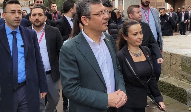 CHP Manisa’dan Özgür Özel'e yapılan saldırıya tepki: Ahlaksızlığı kınıyoruz