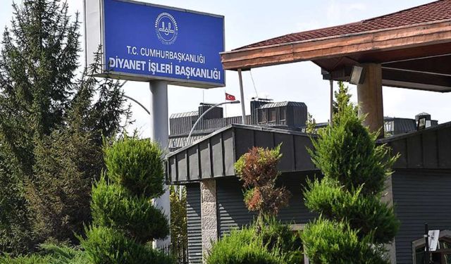 Diyanet'in Atatürk'ü anmadığı hutbeleri artık sekiz dilde, ama Kürtçe yok