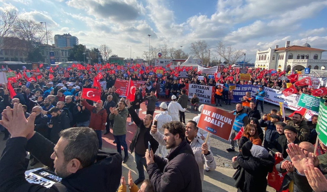 Çocuk yaşta çalıştırıldılar emeklik hakları yok sayıldı! Staj ve çıraklık sigortası mağdurları Kartal'da toplandı