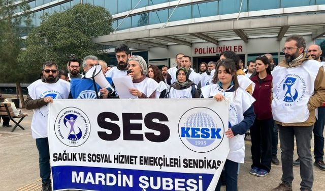 Mardin'de sağlık çalışanları mobbing ve tehditleri protesto etti