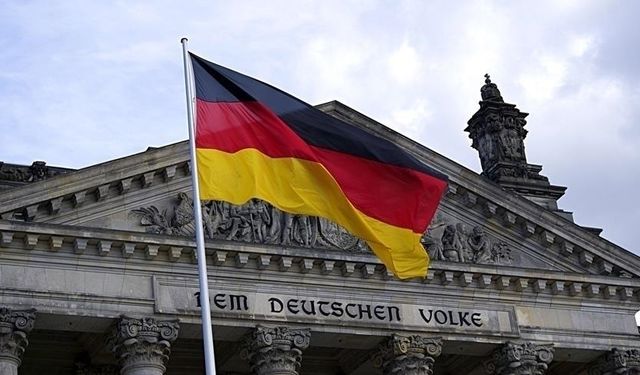 Almanya'da yatırımcı güveni martta 2 yılın zirvesine çıktı