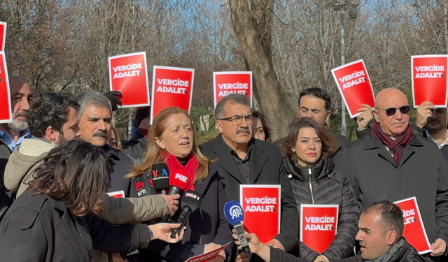 DİSK'ten TBMM önünde "vergide adalet" talebi