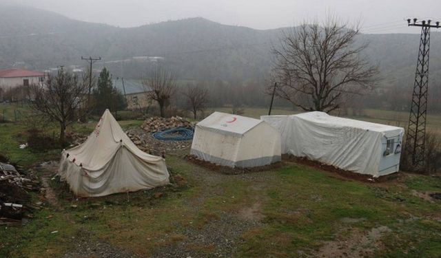 "AFAD, evleri yapmak için depremzede yurttaşlardan milyonlarca lira istemiş"