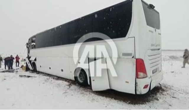 Kars'ta zincirleme trafik kazası: En az iki kişi yaşamını yitirdi