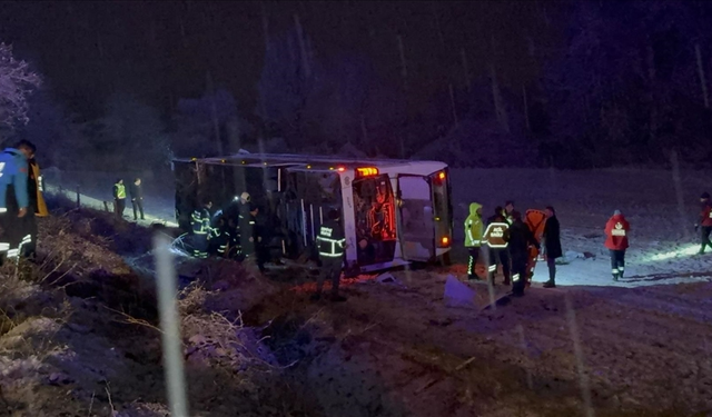 Kastamonu'da yolcu otobüsünün devrildiği kazada ölü sayısı 6'ya yükseldi