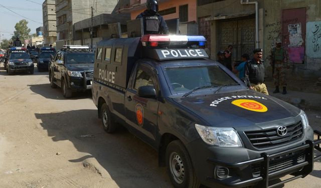 Pakistan Talibanı'na yönelik operasyonda 3 polis öldü