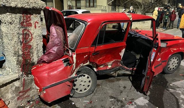 Sivas'ta kaza: 1'i ağır, 5 kişi yaralandı