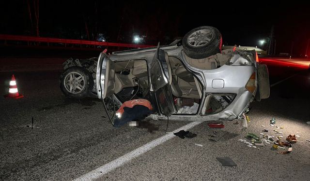 Adana'da cip devrildi, sürücüsü hayatını kaybetti