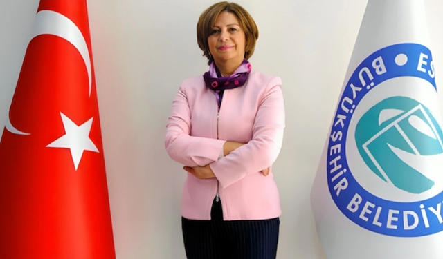 Ayşe Ünlüce Kimdir? Özgeçmişi