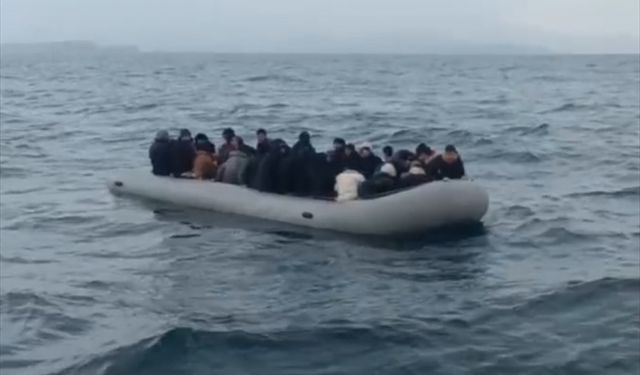 Balıkesir açıklarında 110 göçmen yakalandı