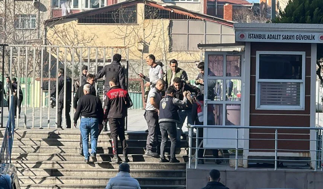 Çağlayan Adliyesi'nde polis noktasına silahlı saldırı! Üçü polis beş kişi yaralandı