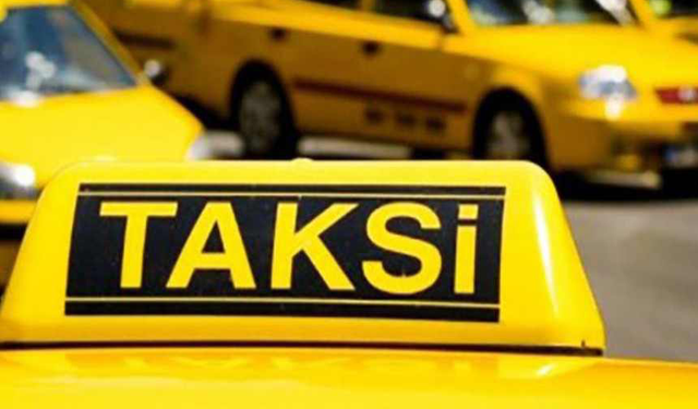 İstanbul'da taksimetre açmayıp yolcularla tartışan sürücüye para cezası verildi
