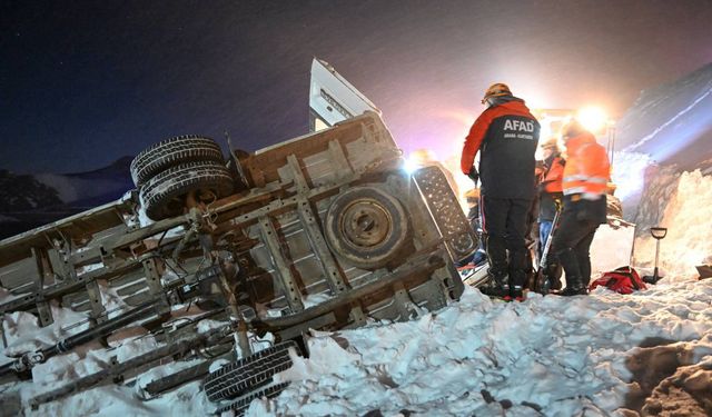 Van'da çığ düştü: 1 ölü, 12 yaralı