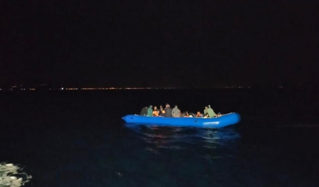 Ayvalık açıklarında 40 göçmen kurtarıldı