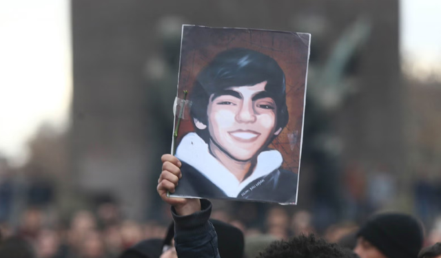 Berkinsiz 10. yıl! Anne Gülsüm Elvan:  O adamı gördüğüm zaman...