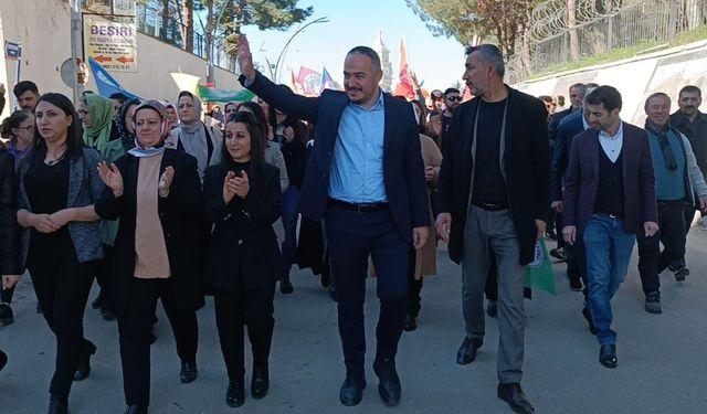 DEM Parti Beşiri adayı Akın: "Belediyenin bütçesine beytülmal gözüyle bakacağız"