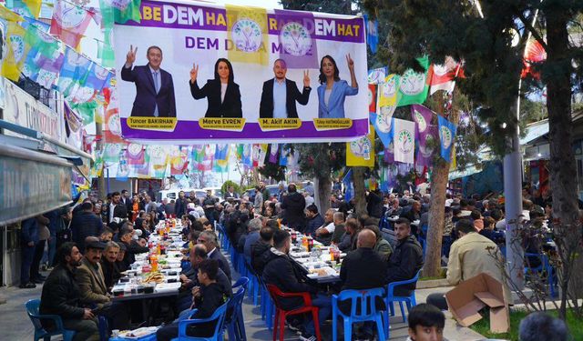 DEM Parti'li Akın: "Gönül soframız herkese açık"