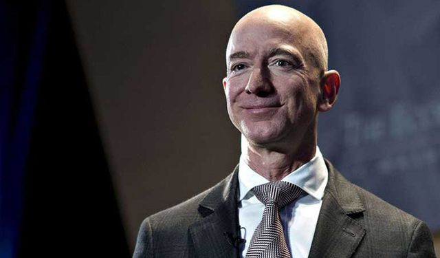 Jeff Bezos bir kez daha dünyanın en zengini