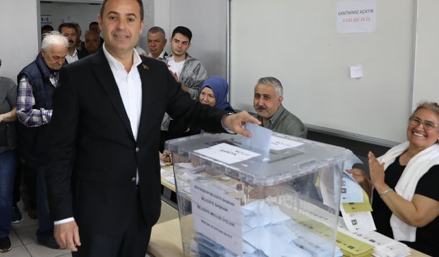 Balıkesir Büyükşehir Belediye Başkan Adayı Ahmet Akın: Sandık başından ayrılmayalım