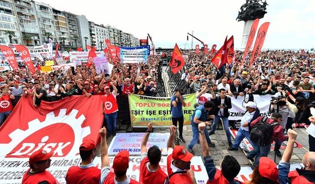 ? Canlı Blog | İzmir'de '1 Mayıs' : "Adres Gündoğdu Meydanı"