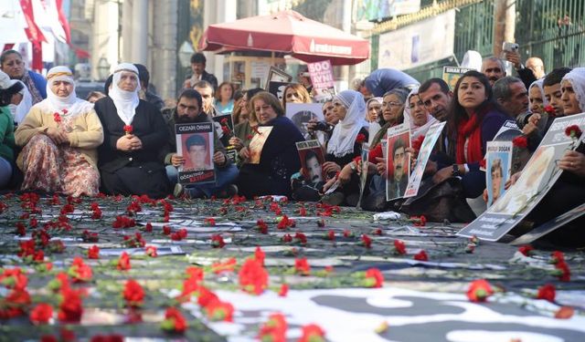 Cumartesi Anneleri’nin 1000. hafta eylemine destek