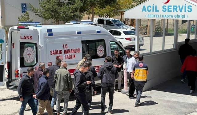 Van Başkale'de askeri araç devrildi: 11 yaralı, 6 askerin durumu ağır