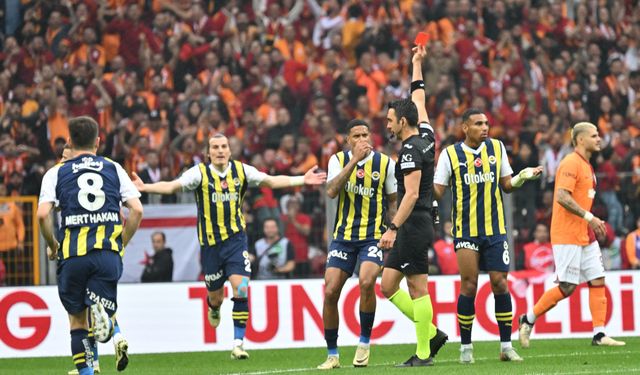 Fenerbahçe 10 kişi ile Galatasaray'ı evinde yendi