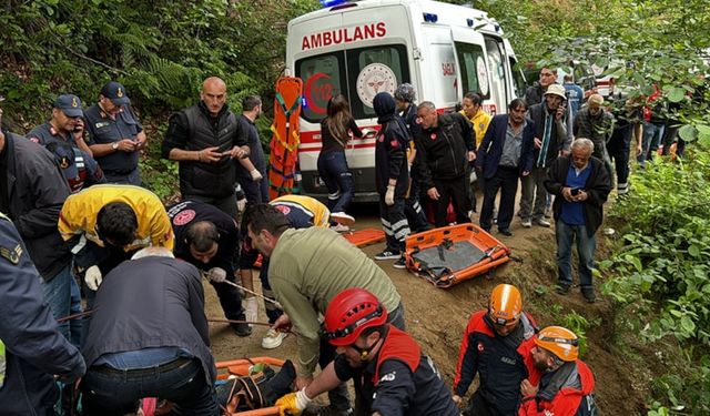 Rize'de otomobil 150 metreden yuvarlandı: Ölü ve yaralılar var