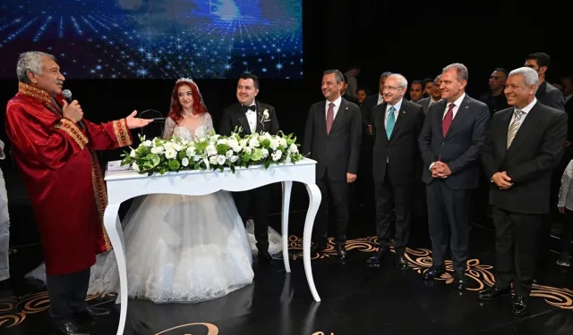 Kemal Kılıçdaroğlu ve Özgür Özel nikah şahidi oldu