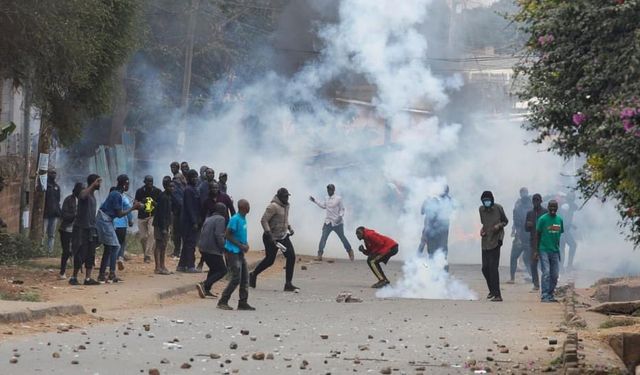 Kenya Devlet Başkanı Ruto'dan vergi zammını protesto eden göstericilere "diyalog" çağrısı