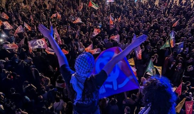 Paris'te, aşırı sağ protesto edildi