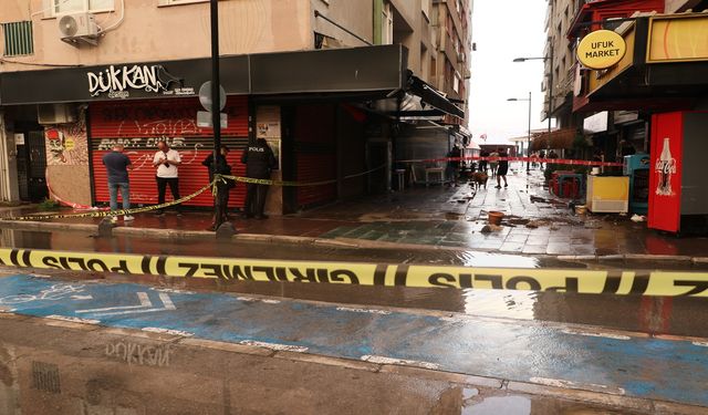 İzmir'de yağmur nedeniyle 2 kişi, elektrik akımına kapılarak öldü