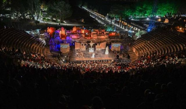 Uluslararası Efes Opera ve Bale Festivali bu yıl izleyici rekoru kırdı