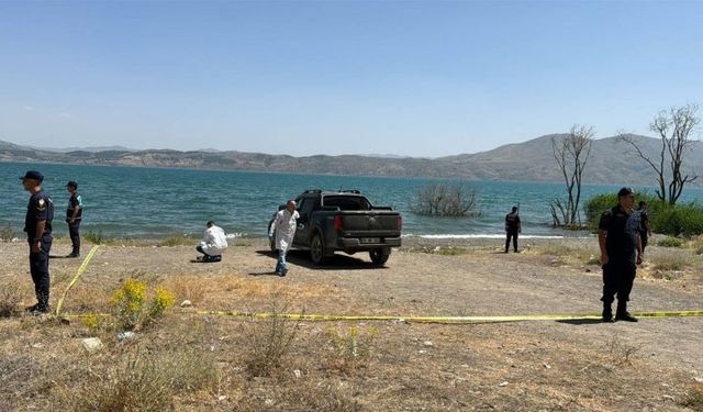 Elazığ'da bir aracın içerisinde 2 kişinin cansız bedeni bulundu