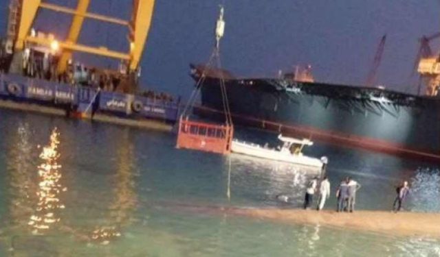İran Donanması'na ait 'Sehend' adlı savaş gemisi battı