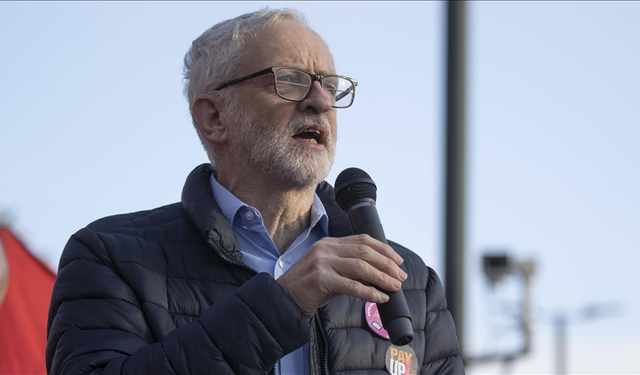 Bağımsız aday Jeremy Corbyn Avam Kamarası'na seçildi