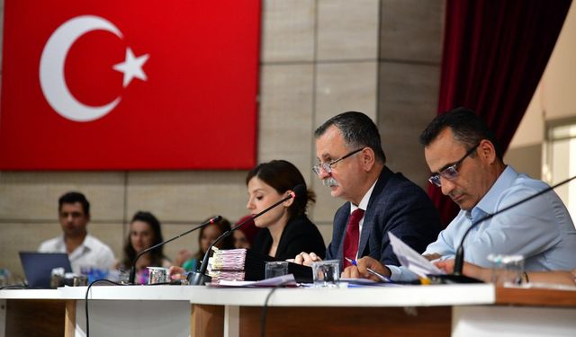 Yunusemre Meclisi Güzgülü’nü andı