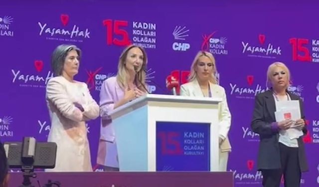 CHP'nin Kadın Kolları Kurultayı'nda kriz: 4 başkan adayı kürsüyü işgal etti