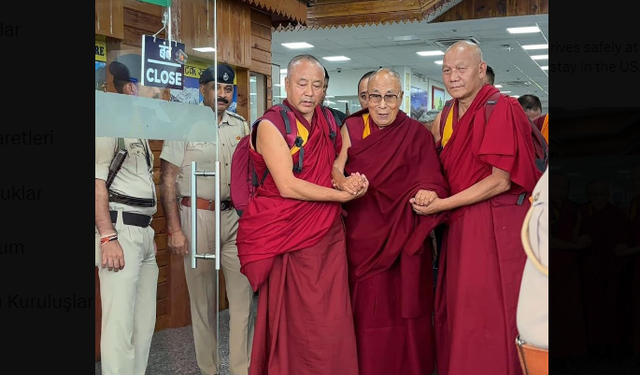 Tibet'in sürgündeki ruhani lideri 14. Dalai Lama, Hindistan'a döndü