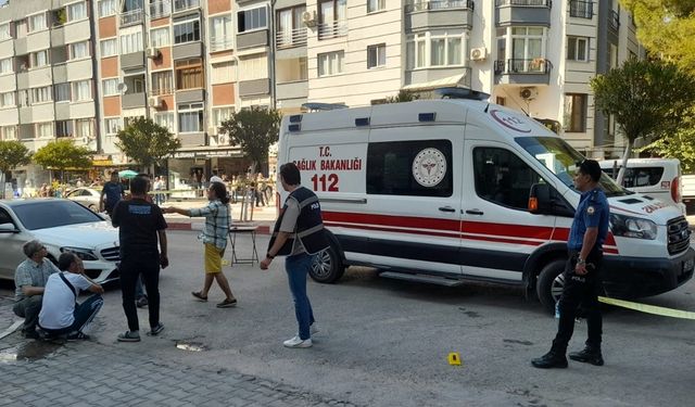 Manisa'da iş yeri önünde silahlı saldırıya uğrayan kişi öldü