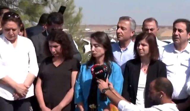 Narin Güran’ın mezarını ziyaret eden Hatimoğulları: Çocuk cinayetleri de kadın cinayetleri de politiktir