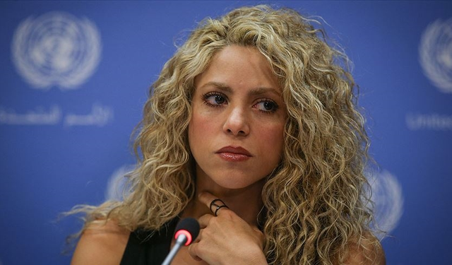 Kolombiyalı şarkıcı Shakira, İspanya'daki kamu yönetimini "maçolukla" suçladı