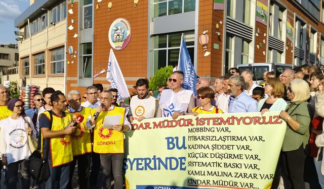 Okul müdüründen mobbing: Öğretmenin kapısını tekmeyle kırdı